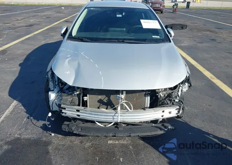 2021 Toyota Corolla Le z USA, uszkodzony, nr VIN 5YFEPMAEXMP152673